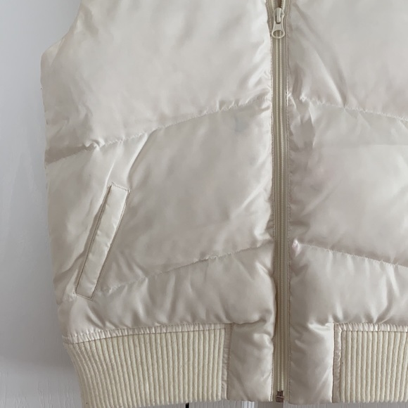 Old Navy Girls XXL Cream Puffer Vest - Picture 2 of 5
